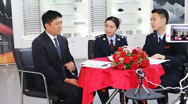 直播助力